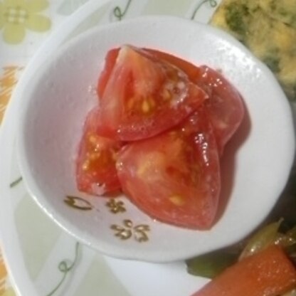 トマトに蜂蜜！？って思ったけど、甘すぎで美味しいかったです♪塩麹さんのおかげですかね(^^)/
ごちそうさまでした♪